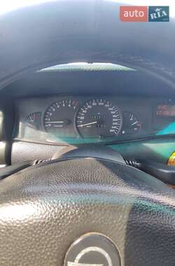 Седан Opel Omega 1998 в 