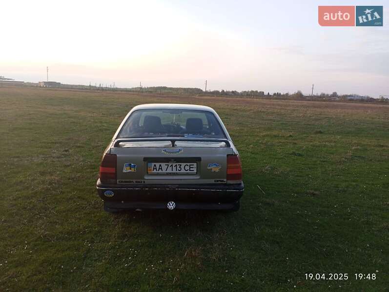 Седан Opel Omega 1989 в Ковеле