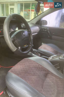 Седан Opel Omega 1998 в 