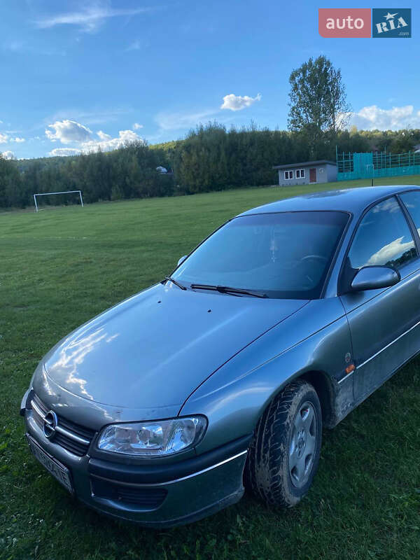 Седан Opel Omega 1998 в Надвірній