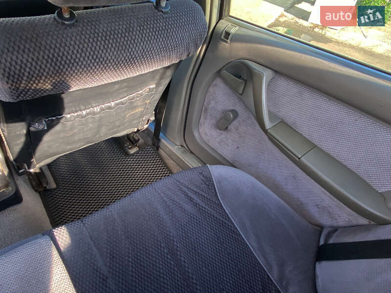 Седан Opel Omega 1991 в Києві