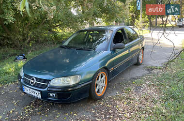 Седан Opel Omega 1996 в Дымере