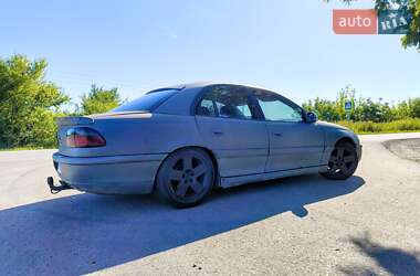 Седан Opel Omega 1995 в Луцьку