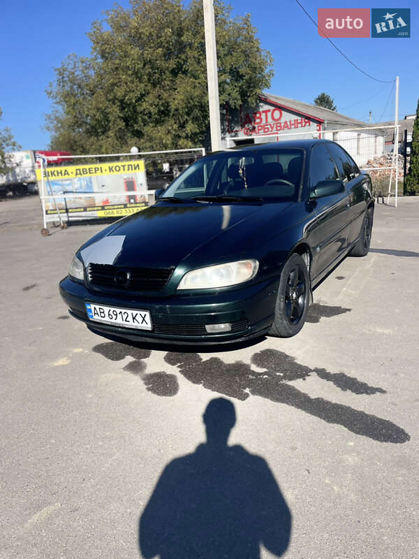 Седан Opel Omega 2003 в Баре