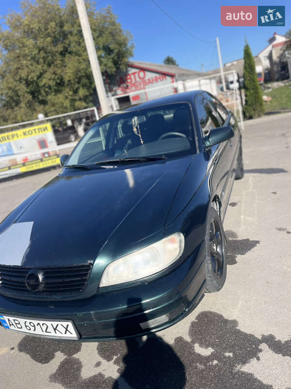Седан Opel Omega 2003 в Баре