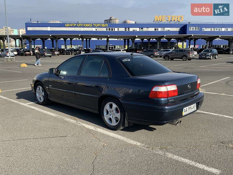 Седан Opel Omega 2000 в Киеве