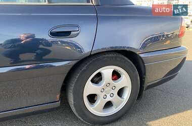 Седан Opel Omega 2000 в 
