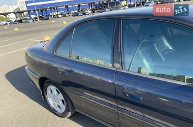 Седан Opel Omega 2000 в 