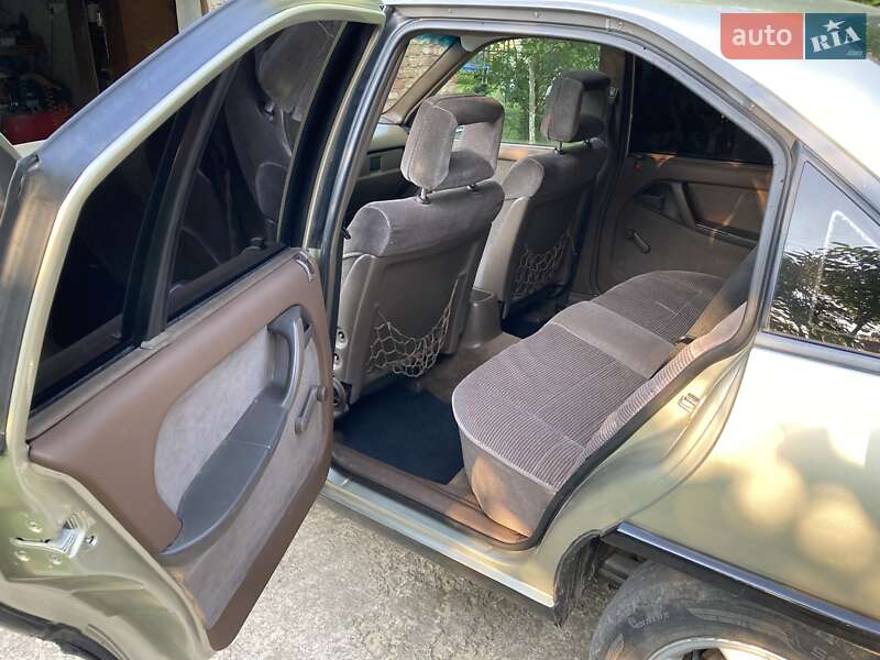 Седан Opel Omega 1987 в Бродах фото 6 Седан Opel Omega 1987 в Бродах