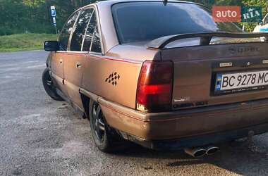 Седан Opel Omega 1988 в  фото 3 Седан Opel Omega 1988 в