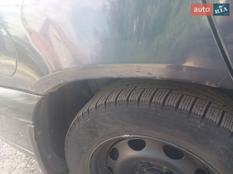 Седан Opel Omega 2001 в Житомире