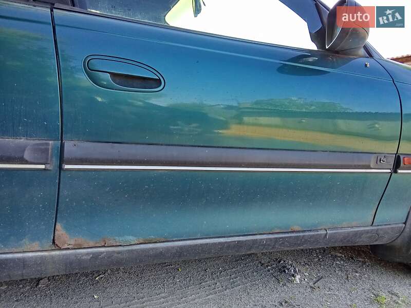 Седан Opel Omega 1998 в Киеве фото 5 Седан Opel Omega 1998 в Киеве