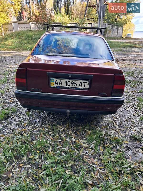Седан Opel Omega 1991 в Киеве
