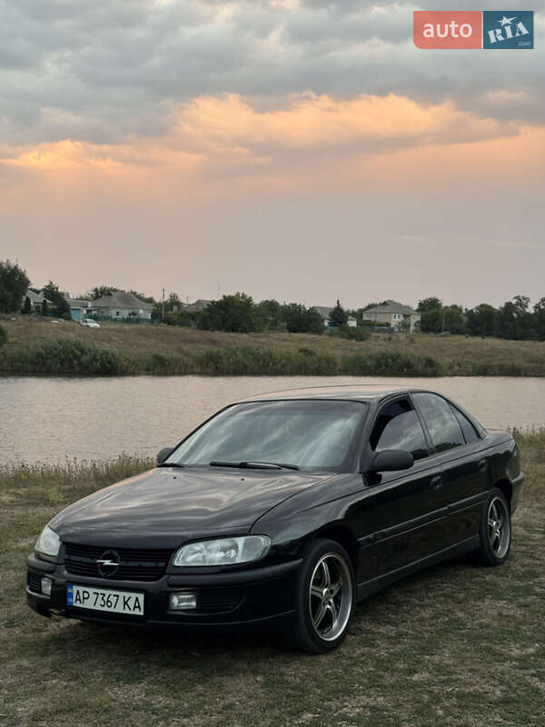 Седан Opel Omega 1998 в  фото Седан Opel Omega 1998 в