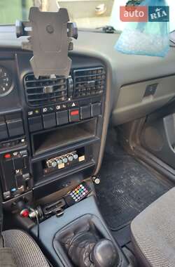 Седан Opel Omega 1989 в  фото 3 Седан Opel Omega 1989 в