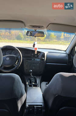 Седан Opel Omega 2001 в 