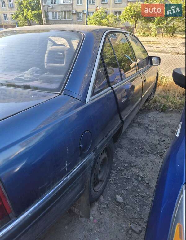 Седан Opel Omega 1991 в Днепре