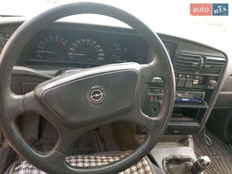 Седан Opel Omega 1988 в Одессе фото 4 Седан Opel Omega 1988 в Одессе