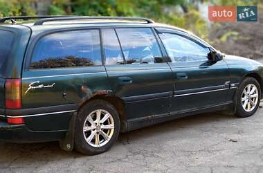 Универсал Opel Omega 1996 в  фото 3 Универсал Opel Omega 1996 в