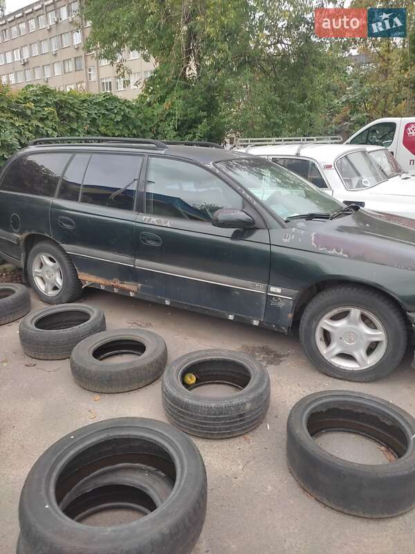 Універсал Opel Omega 1995 в Львові