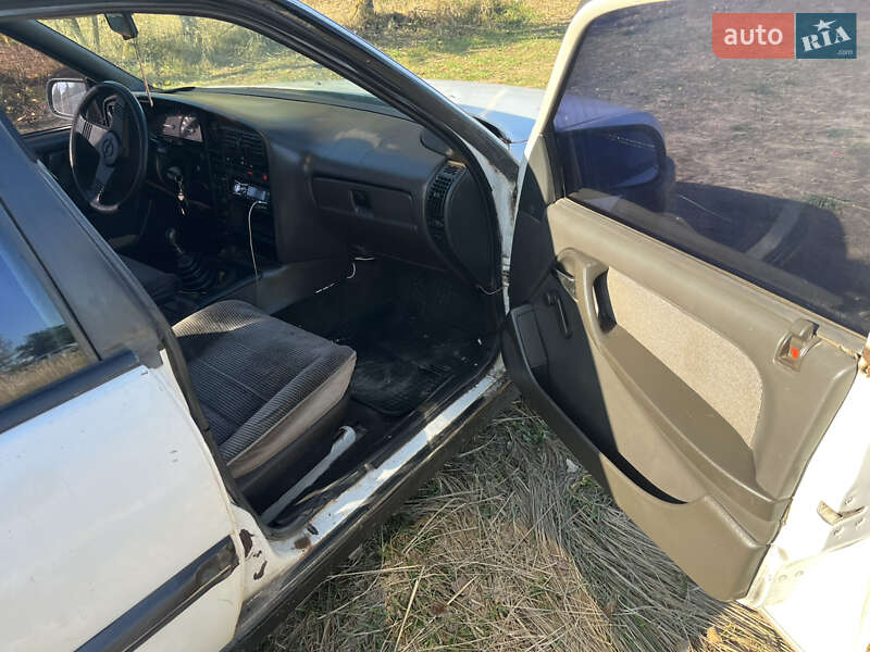 Седан Opel Omega 1987 в Чернігові