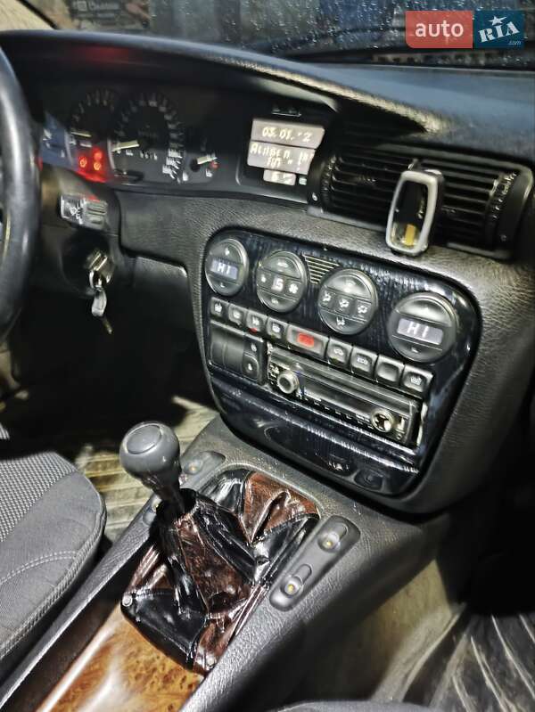 Седан Opel Omega 1995 в Виннице