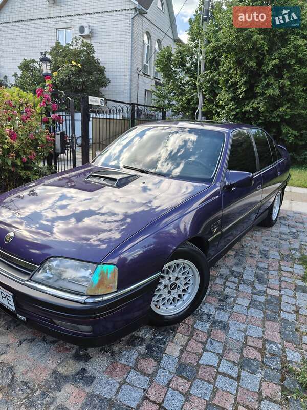 Седан Opel Omega 1991 в Львове