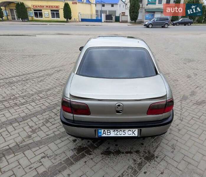 Седан Opel Omega 1996 в Близнюках