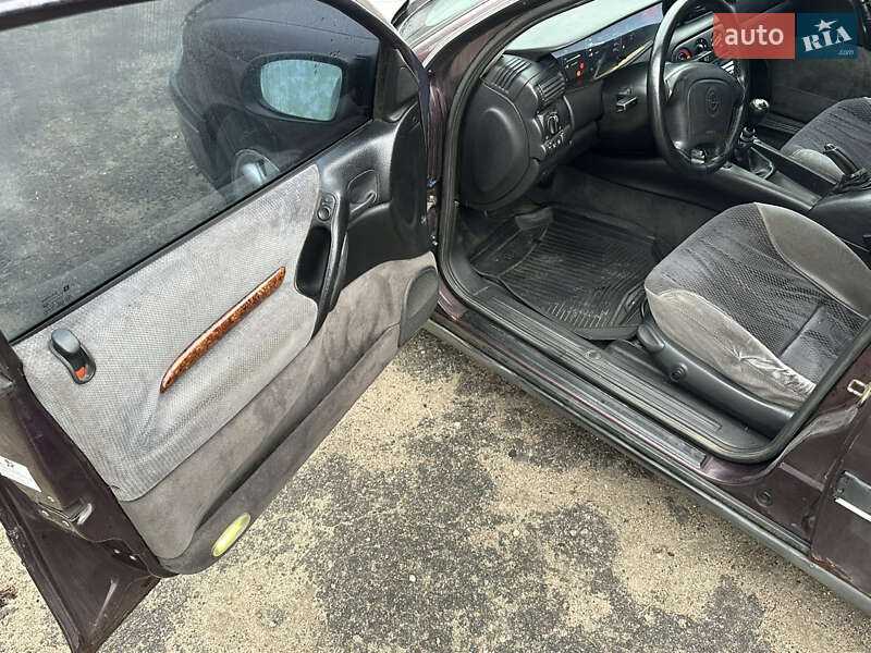 Седан Opel Omega 1994 в Запорожье