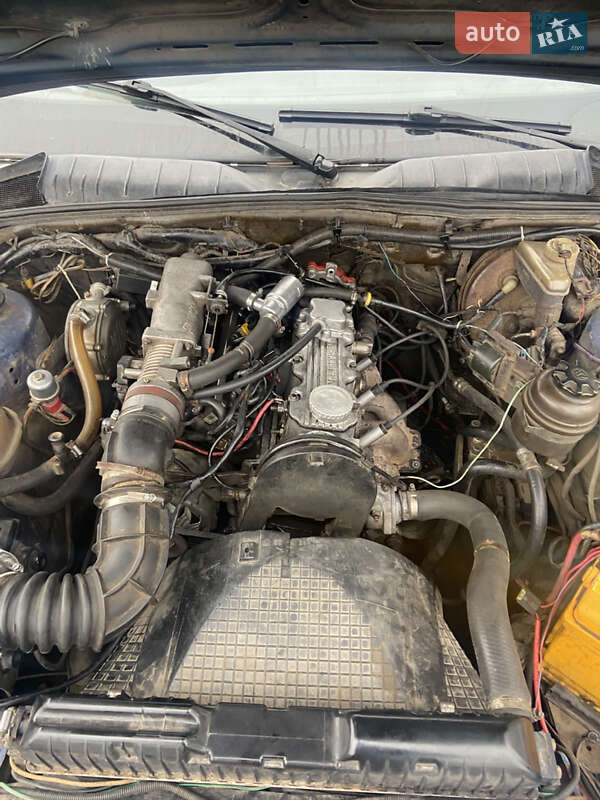 Седан Opel Omega 1989 в Киеве