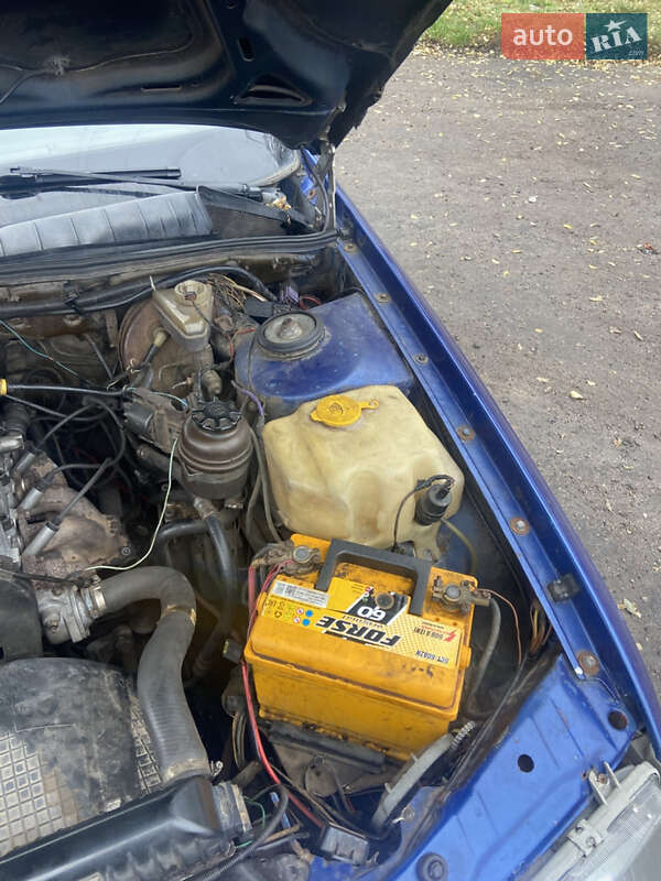 Седан Opel Omega 1989 в Киеве