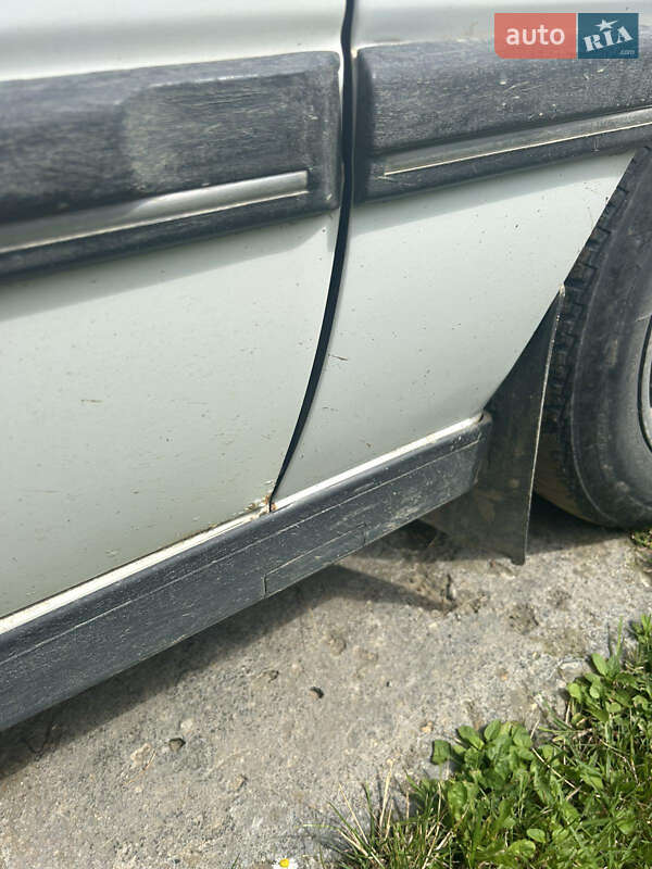 Седан Opel Omega 1988 в Глибокій фото 8 Седан Opel Omega 1988 в Глибокій