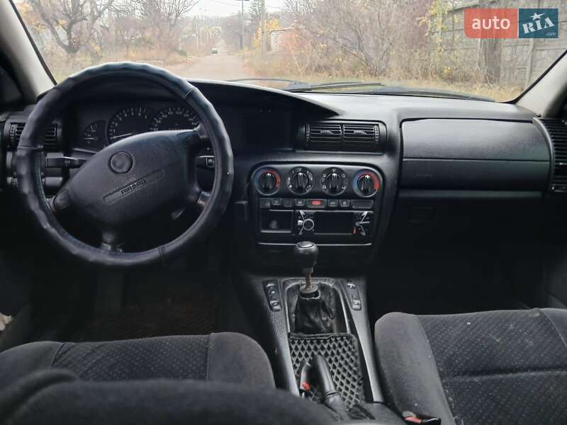 Седан Opel Omega 1998 в Краматорске фото 4 Седан Opel Omega 1998 в Краматорске