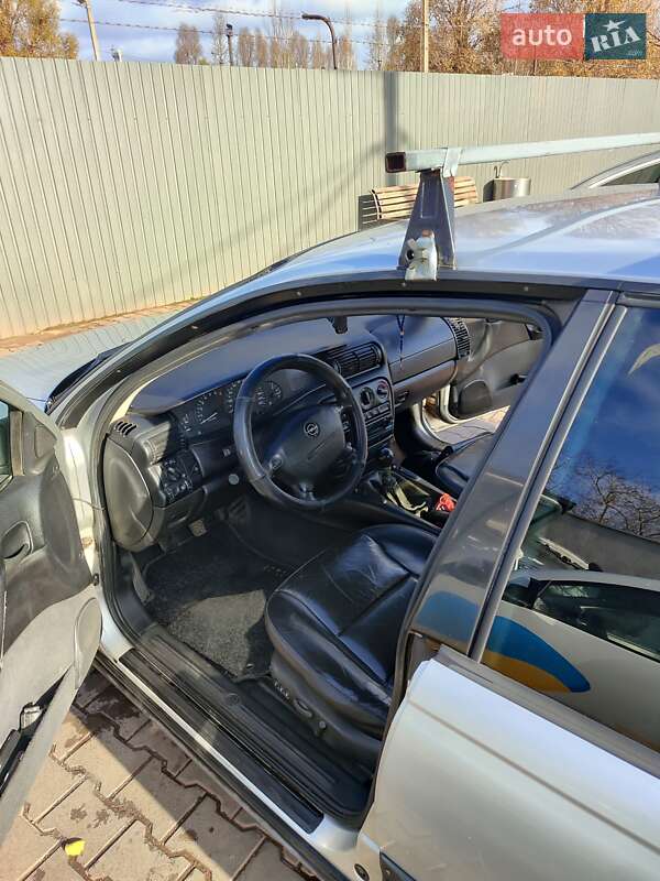 Седан Opel Omega 1999 в Кривом Роге фото 3 Седан Opel Omega 1999 в Кривом Роге