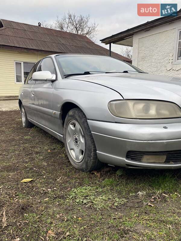 Седан Opel Omega 2000 в Чечельнике