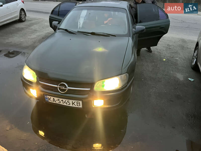 Седан Opel Omega 1995 в Киеве фото 5 Седан Opel Omega 1995 в Киеве