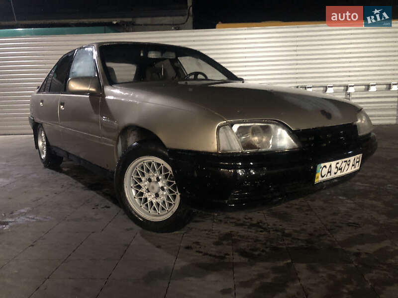 Седан Opel Omega 1987 в Володимирі фото Седан Opel Omega 1987 в Володимирі