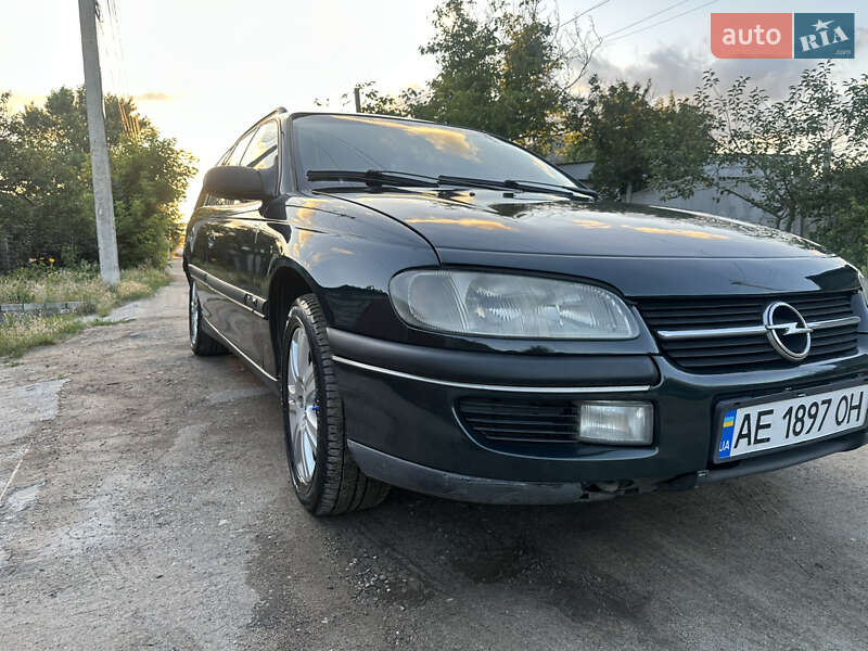 Универсал Opel Omega 1995 в Днепре