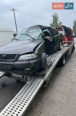 Седан Opel Omega 2003 в Луцьку