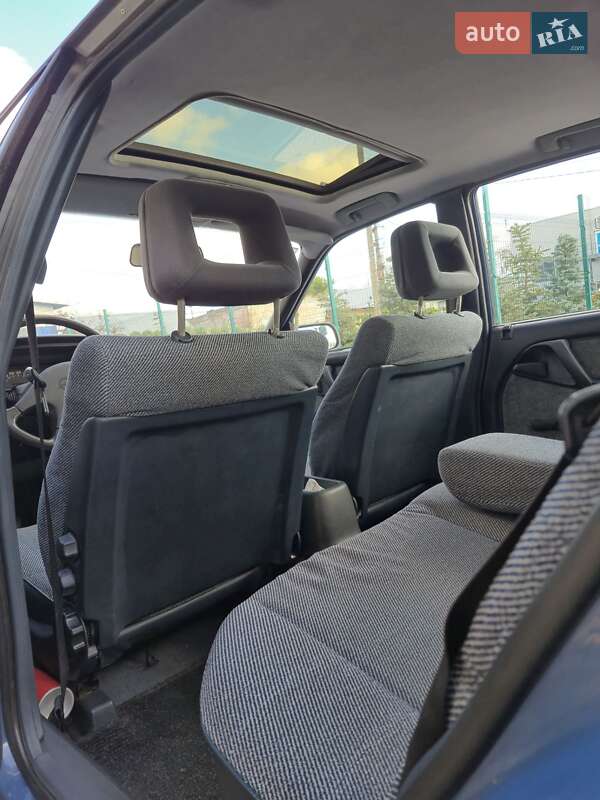 Седан Opel Omega 1987 в Кременчуге