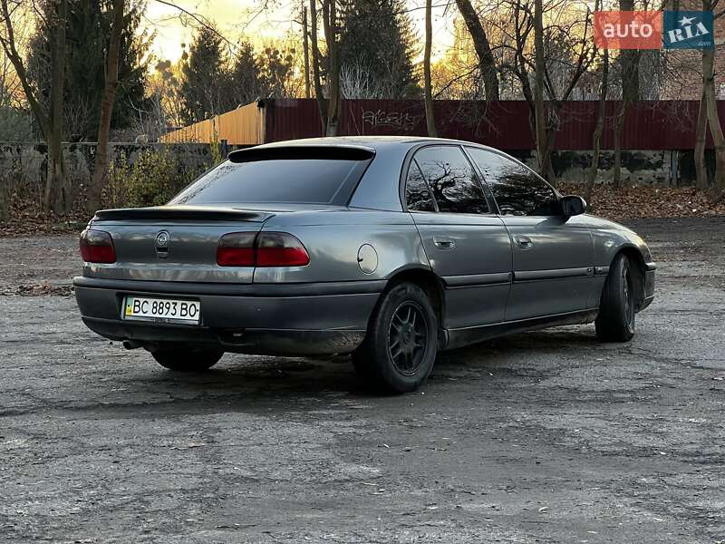 Седан Opel Omega 1998 в Львові
