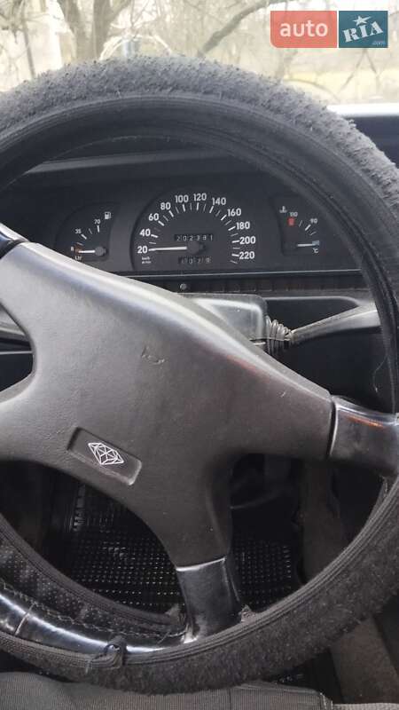 Седан Opel Omega 1992 в Буске фото 6 Седан Opel Omega 1992 в Буске