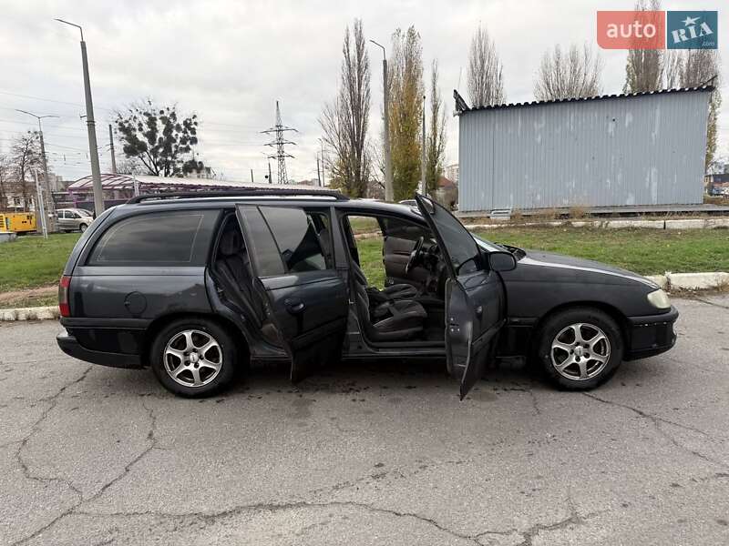 Універсал Opel Omega 1996 в Києві