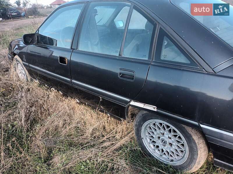 Седан Opel Omega 1991 в Южном