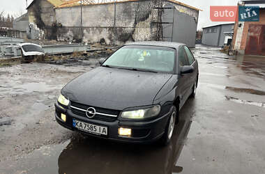 Седан Opel Omega 1996 в Киеве
