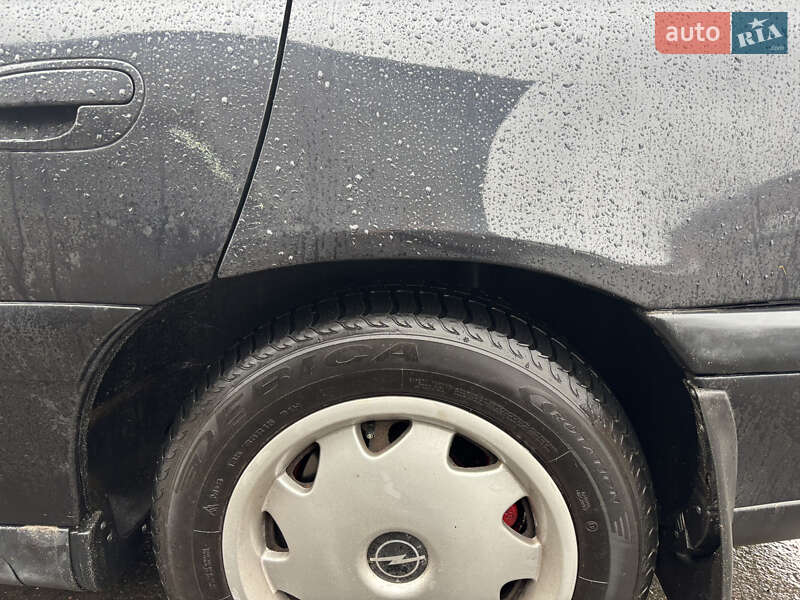 Седан Opel Omega 1996 в Киеве фото 14 Седан Opel Omega 1996 в Киеве