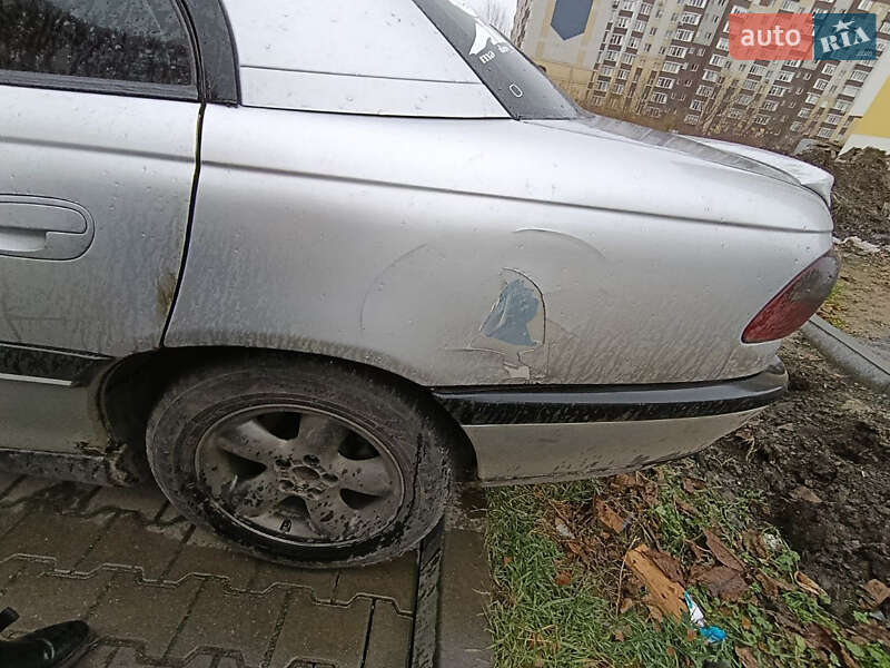 Седан Opel Omega 1997 в Хмельницком