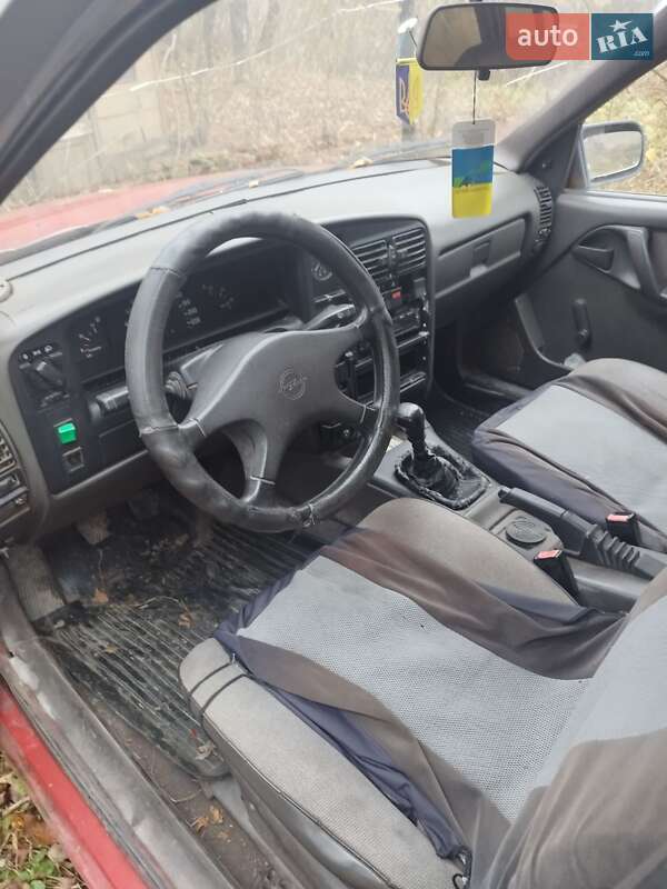 Універсал Opel Omega 1989 в Тернополі