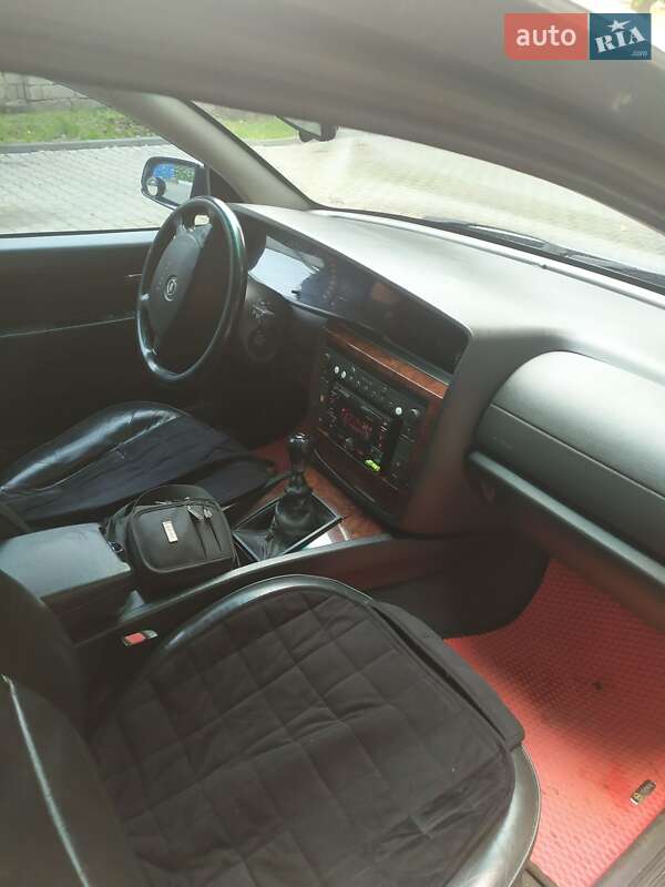 Седан Opel Omega 1999 в Сокирянах