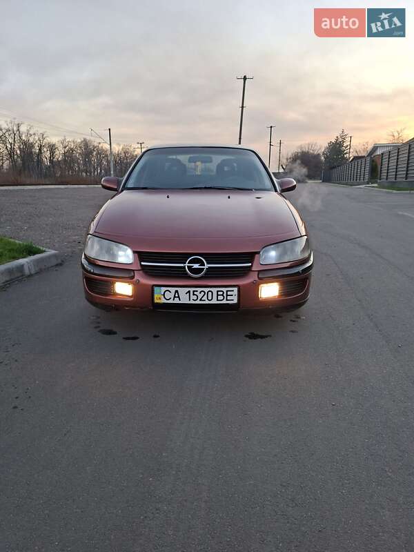 Седан Opel Omega 1998 в Черкассах